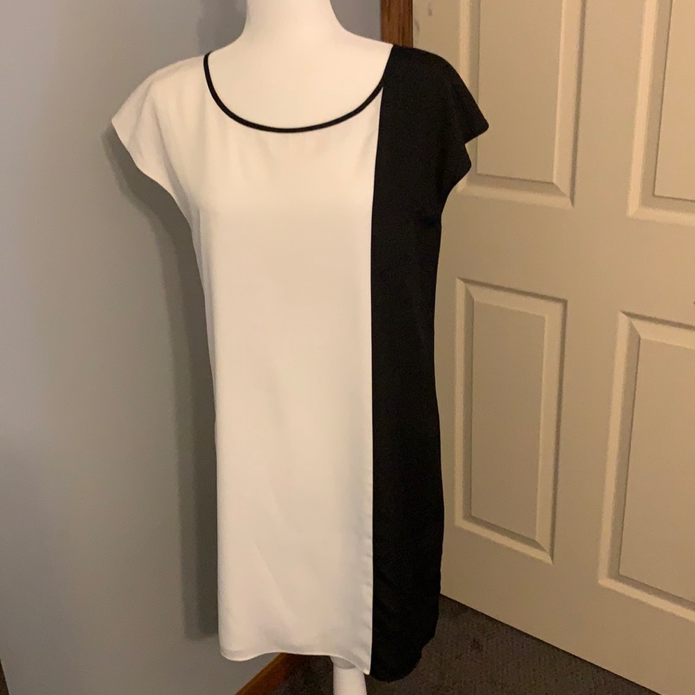 Express color-block shift dress